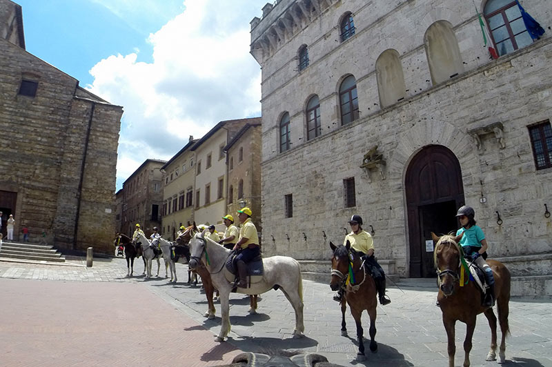Horseback riding in the historic center of Montepulciano