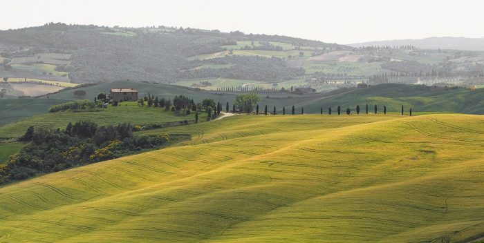 Val d'Orcia, gli itinerari a piedi adatti a tutti