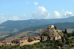 Cosa vedere a Castiglione d'Orcia, suggestivo borgo medievale